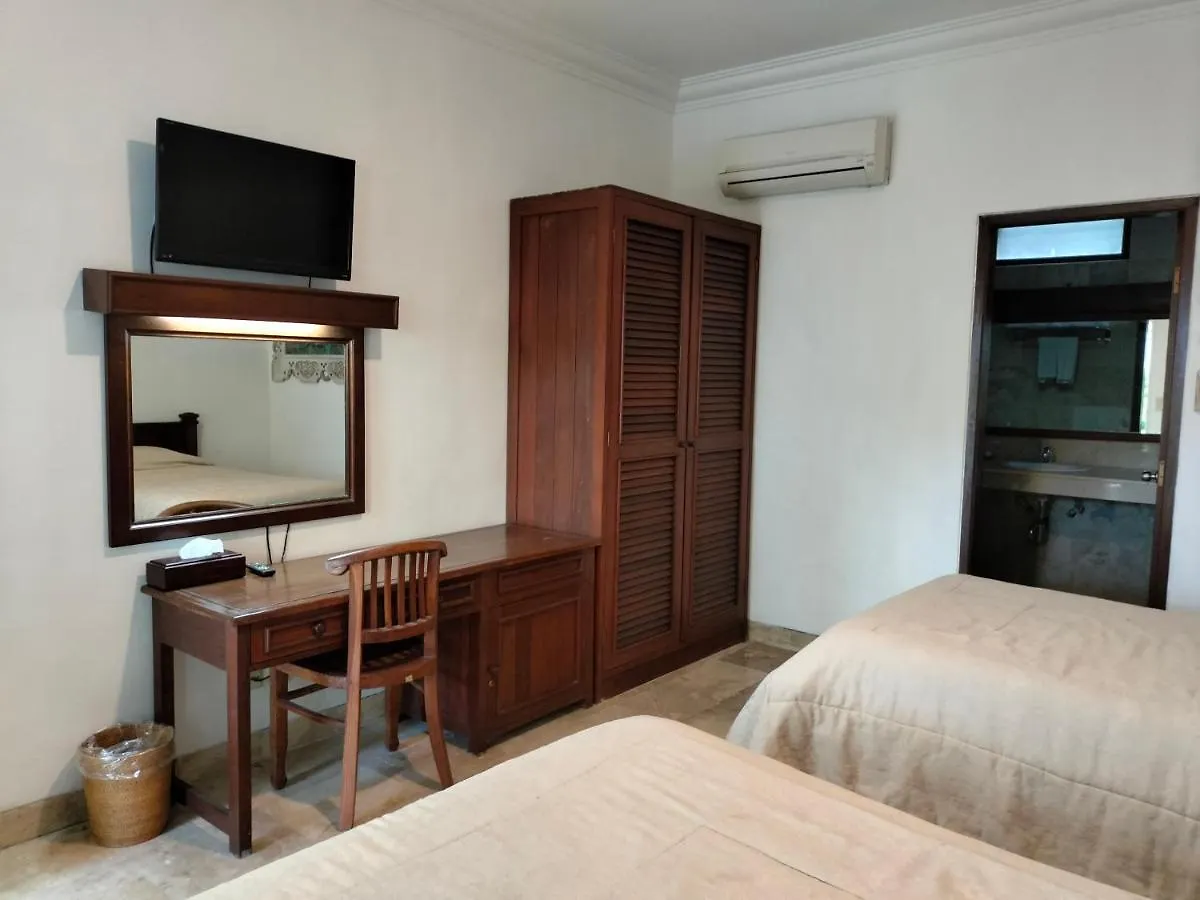 Hotel Grand Kumala Legian 3*,